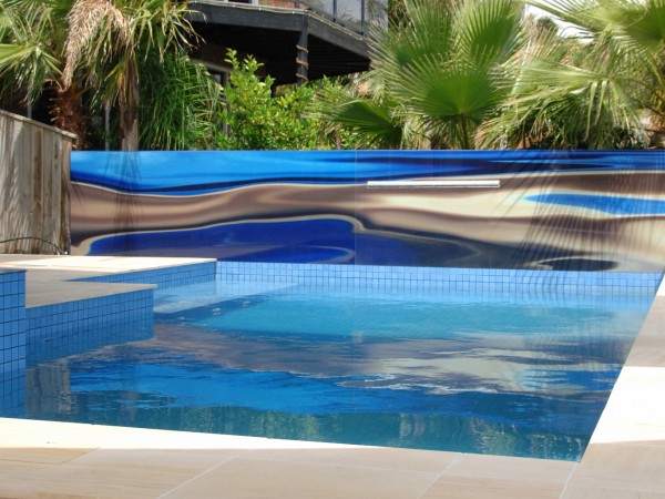 Printed glass pool Feature